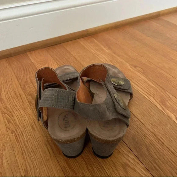 Taos Women’s Carousel 2 Grey Strappy Suede Wedge Sandals Women’s Size 9-9.5 - Picture 5 of 10